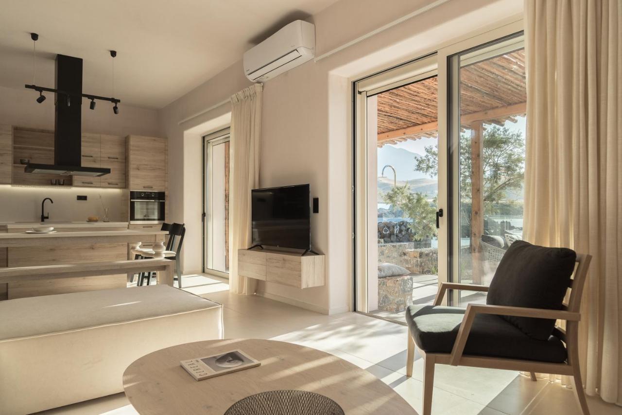 Isla Beach House, A Timeless Retreat, By Thinkvilla Damnoni Esterno foto